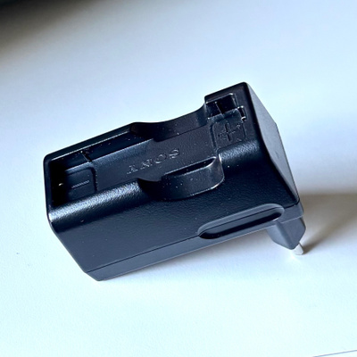Sony BC-MS9AE gumstick-akkulaturi