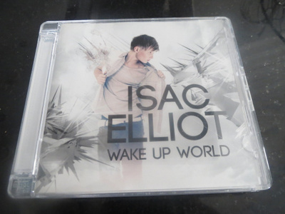 Isac Elliot wake up world