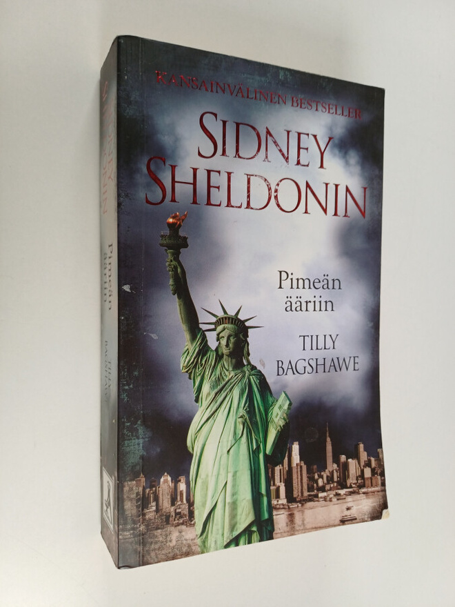 Tilly Bagshawe : Sidney Sheldonin Pimeän ääriin
