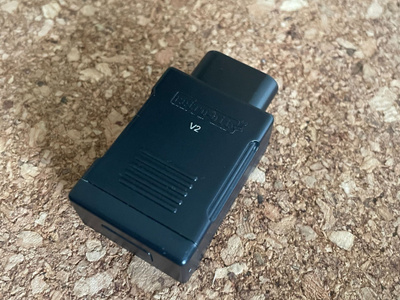 Retro-Bit NES bluetooth receiver V2 vastaanotin