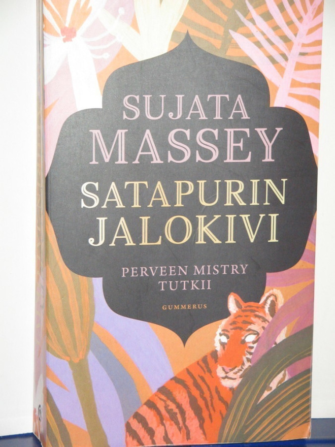 Sujata Massey : SATAPURIN JALOKIVI  Perveen Mistry tutkii