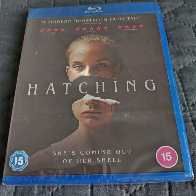 Hatching (aka Pahanhautoja) Blu-ray **muoveissa**