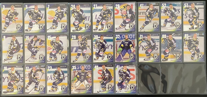 09-10 Espoo Blues Team Issue keräilykorttikokoa