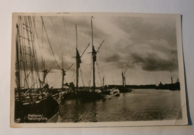 Helsinki, purjelaivoja satamassa, vanha valokuvapk, ei p.