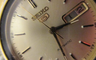 SEIKO 5 Automatic