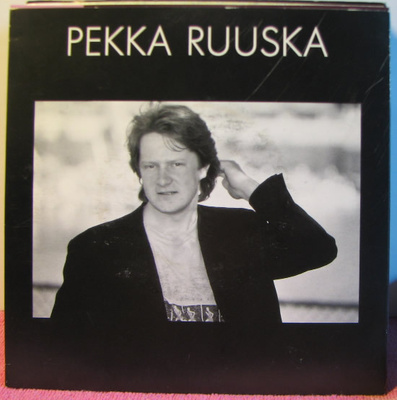 Single: Ruuska, Pekka - Yhdestoista hetki / Kun muut ovat...