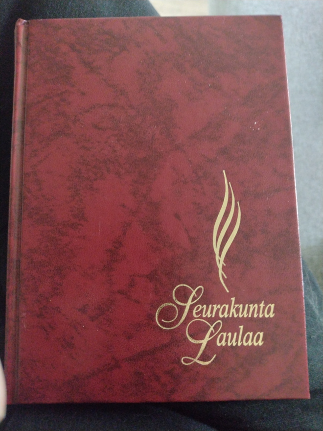 Seurakunta laulaa. (Kirjatoimi 2001)