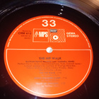 LP Nathan Davis Quintet : The Hip Walk ( SIS POSTIKULU ) - pikkukuva 4