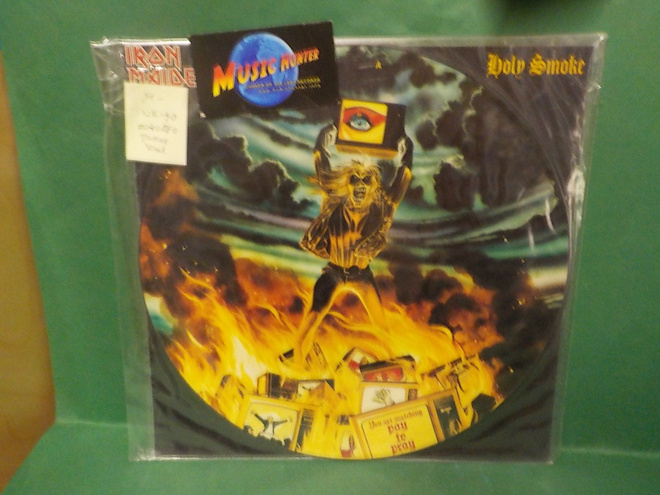IRON MAIDEN - HOLY SMOKE M- PICTURE VINYL 12"