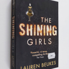 Lauren Beukes : The shining girls - pikkukuva 1