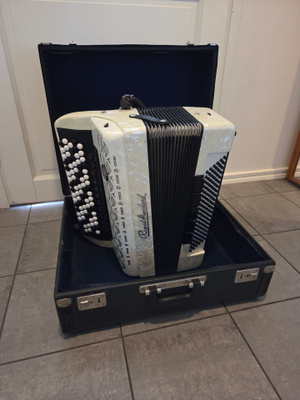Royal Standard harmonikka