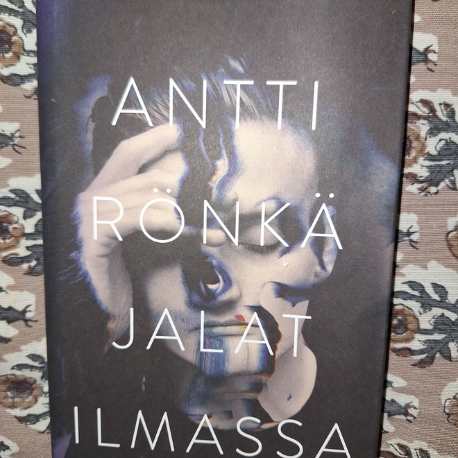 Antti Rönkä : Jalat ilmassa 2p