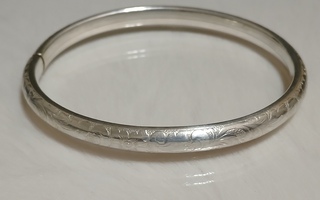Vintage design hopea rannekoru rannerengas AD 835