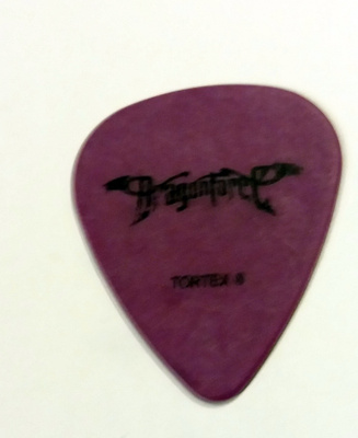 DRAGONFORCE Herman Li PLEKTRA aito, keikalta saatu