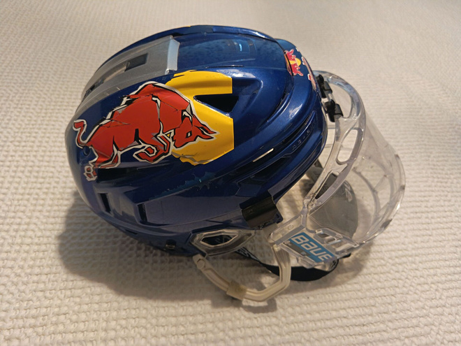 KalPa Red Bull kypärä koronakaudelta 2020-2021