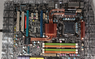 LGA775-emolevy MSI P45 NEO2, MSI:n tehdaskunnostama
