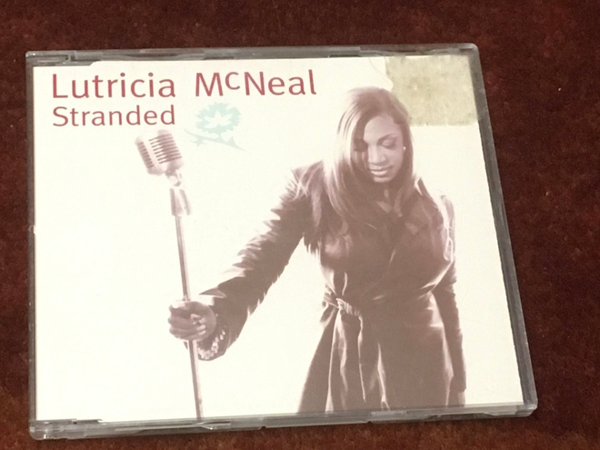 LUTRICIA MCNEAL - STRANDED- CD SINGLE