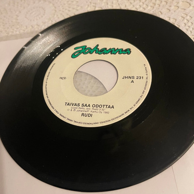 RUDI: Taivas saa odottaa * Viimeiset kiusaukset  * FIN 1982