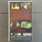 VHS: Kaikenkarvaiset Ystävät (Simon Ward, Anthony Hopkins) - pikkukuva 2