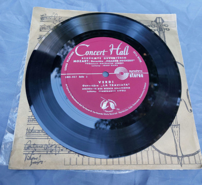 LP 7" Concert Hall Mozart Verdi Bizet Rossini