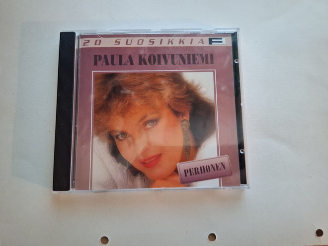 PAULA KOIVUNIEMI - 20 SUOSIKKIA . cd