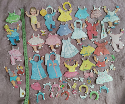 Paperinukke tyttövauva