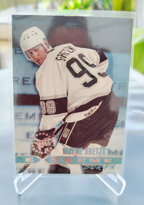 1995-96 Topps Stadium Club Wayne Gretzky Extreme Corp #EC173
