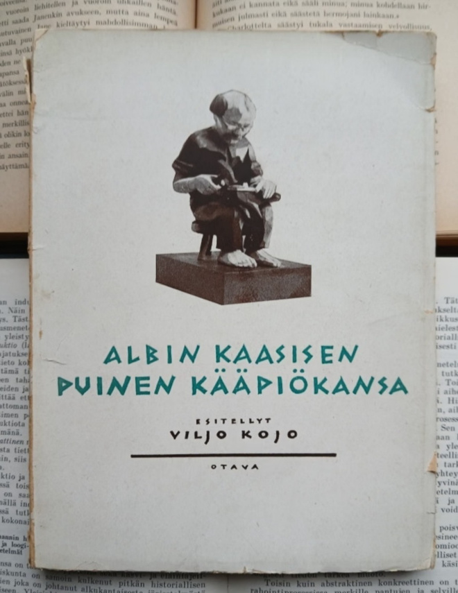 Viljo Kojo - Albin Kaasisen puinen kääpiökansa (nid.)