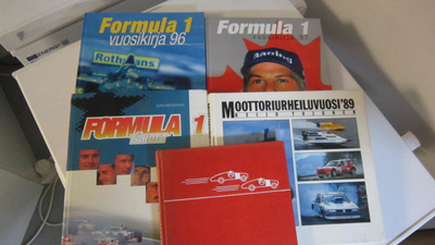 5 kirjaa moottoriurheilu Stirling Moss, F1 tähdet.,lisäys