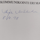 Arja Mikluha : Kommunikointi eri maissa (signeerattu) - pikkukuva 3