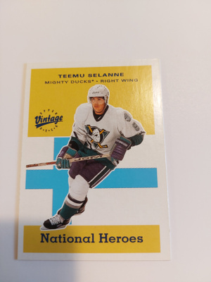 00-01 Upper Deck Vintage National Heroes #NH2 Teemu Selänne
