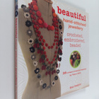Emi Iwakiri : Beautiful hand-stitched jewellery : crochet... - pikkukuva 1