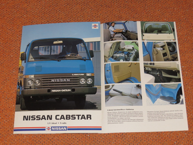 1986 Nissan Cabstar kuorma-auto esite - KUIN UUSI - suom