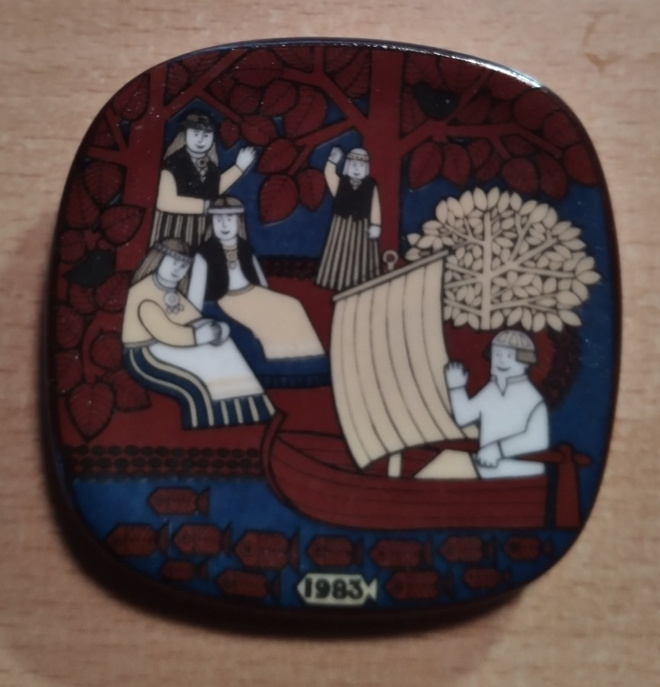 Arabia, pieni Kalevala lautanen 1983