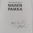 Vilja-Tuulia Huotarinen : Naisen paikka (signeerattu) - pikkukuva 3