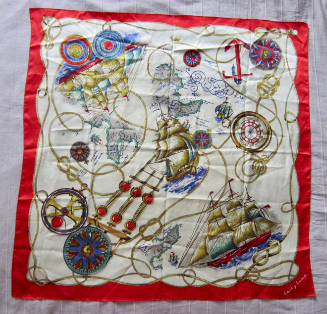 Matkamuistohuivi  86 x 89 cm