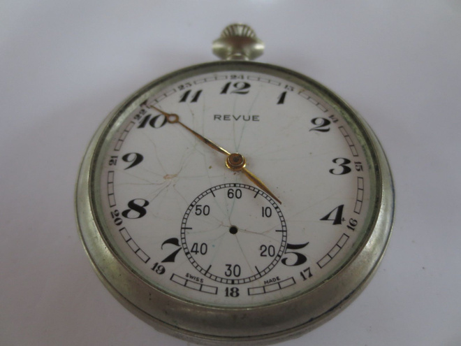 Taskukello Revue , Swiss Made, varaosiksi