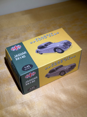 Jaguar XK 140 pienoismalli