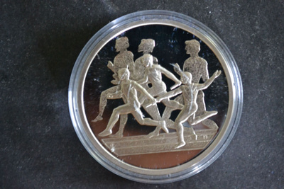 Olympia Kreikka 2004 10€ 1 oz puhdasta hopeaa (juoksu