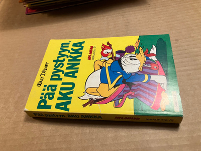AKU ANKAN TASKUKIRJA 51 p.1 HYVÄ