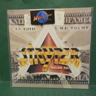 STRYPER - IN GOD WE TRUST M-/EX LP - pikkukuva 1