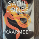 Sadie Jones: Käärmeet - pikkukuva 1
