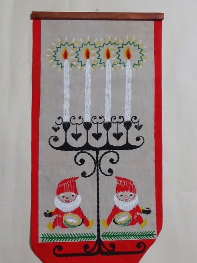 Vintage joulutaulu - tontut ja kynttelikkö