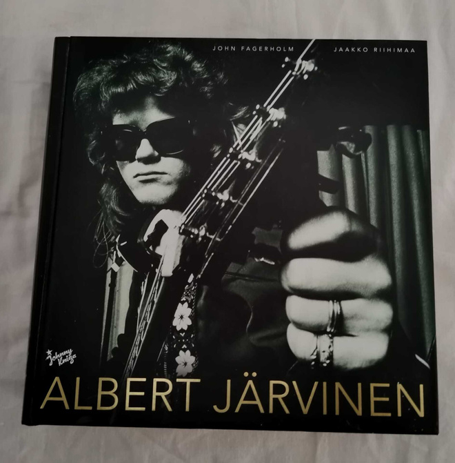 John Fagerholm & Jaakko Riihimaa : Albert Järvinen -kirja