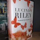 Lucinda Riley x3 - Perhosten & Auroran & Vaarallinen 1.p. - pikkukuva 3