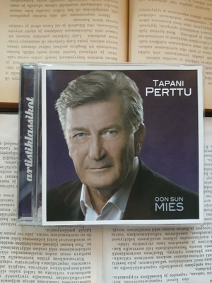 Tapani Perttu - Oon sun mies (CD)