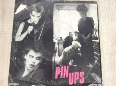 Pin Ups "7