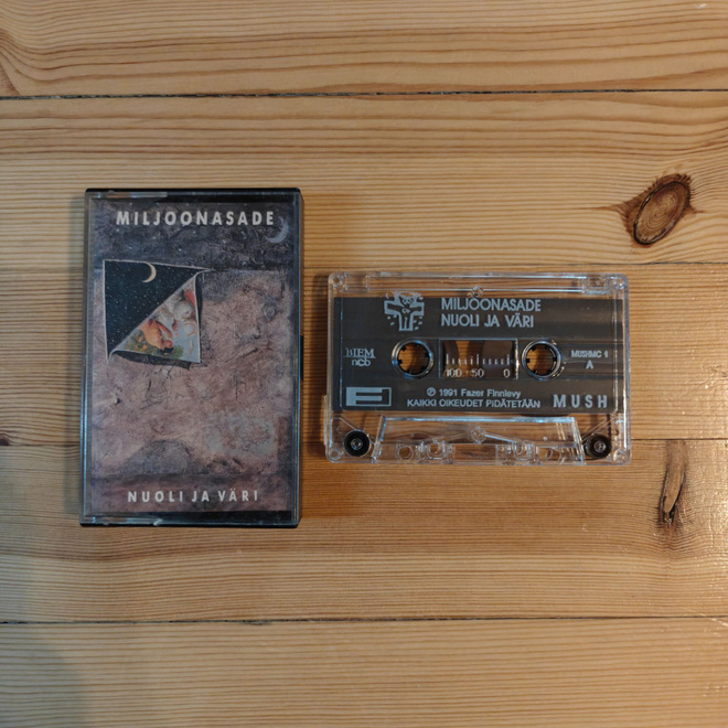 Miljoonasade - Nuoli Ja Väri c-kasetti