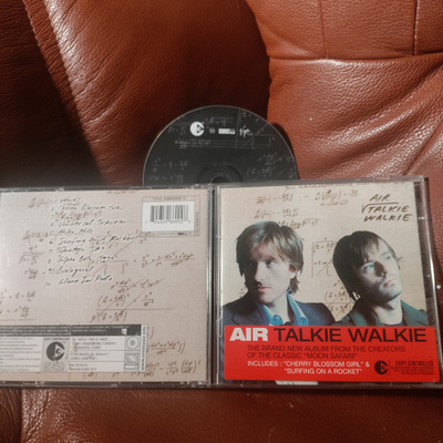 AIR-talkie walkie CD.