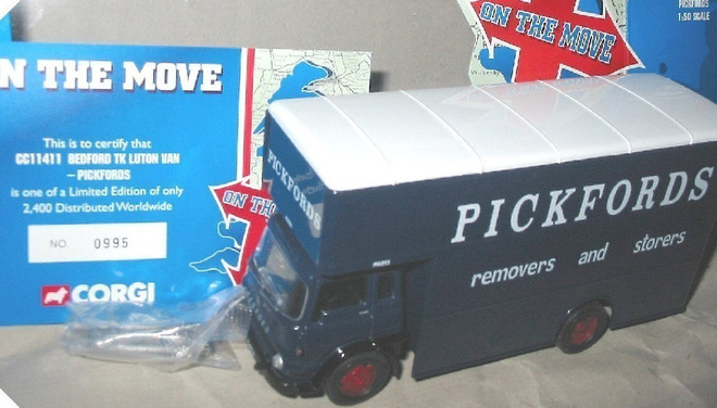 Corgi 1/50 Bedford TK muuttoauto uusi paketissa